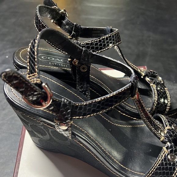 COACH MARYALICE PYTHON size 7 - Picture 5 of 7